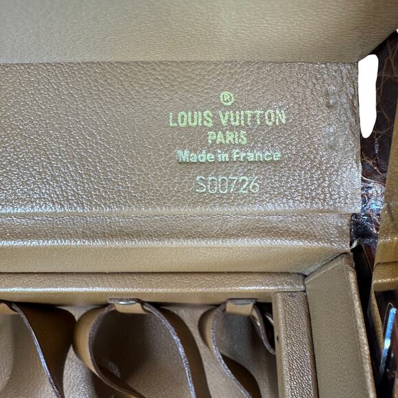 Louis Vuitton Crocodile Trunk Boite Flacons Beauty Train Case Exotic LV w/key - Picture 9 of 16